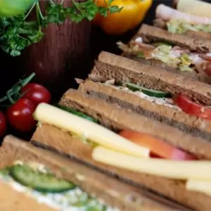 Belegte Baguettes (Mehrkorn)