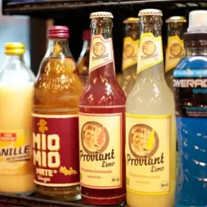 Verschiedene Softgetränke