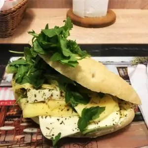 Belegte Grillette (gegrillt)